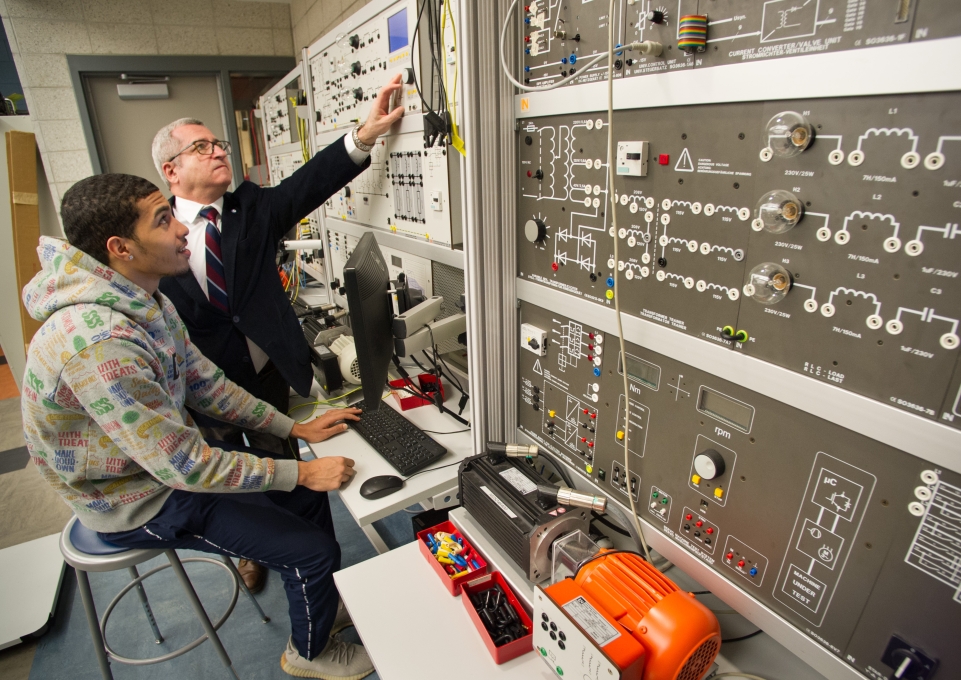 Electrical Engineering Technology Professor Sparks Student Success ...